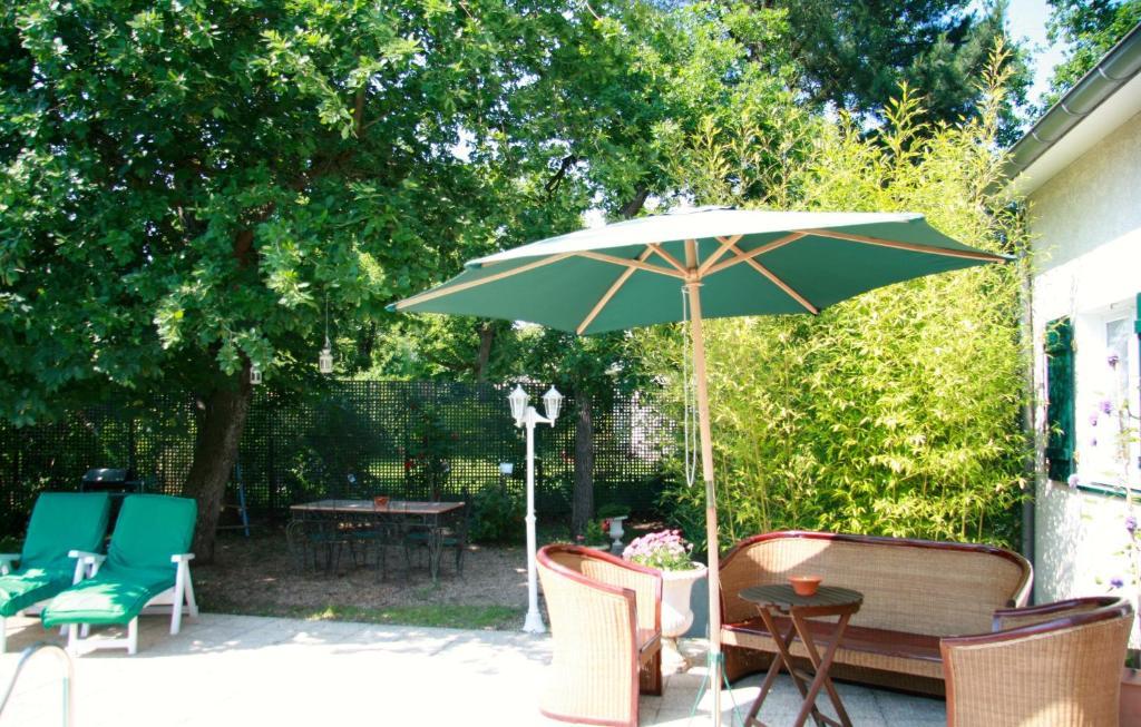 Les Hibiscus Acomodação com café da manhã Maisons-Laffitte Exterior foto